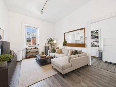 Main picture of 2018 Spring Garden St