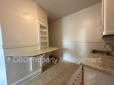 Main picture of 921 Park Ave