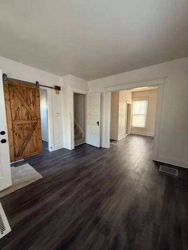 Main picture of 129 N Olive St