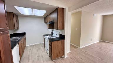 Main picture of 6540 Knott Ave