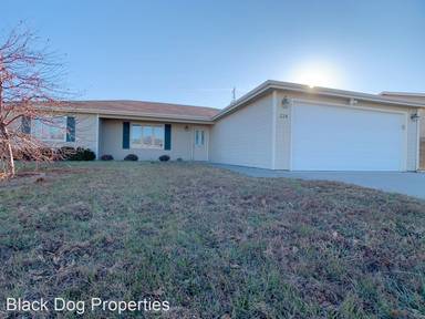 Main picture of 206 William Dr