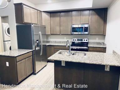 Main picture of 867 Winding Brook Dr