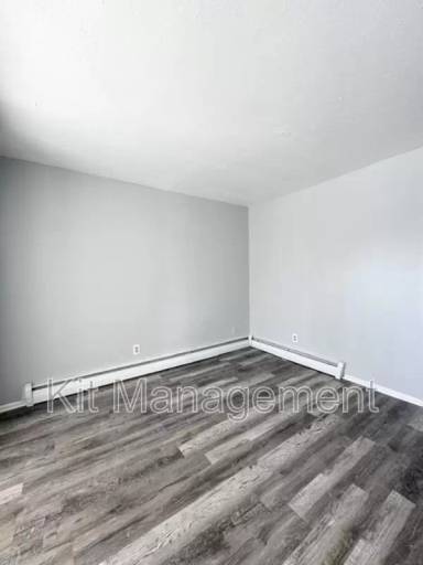 Main picture of 4836 Douglas Rd