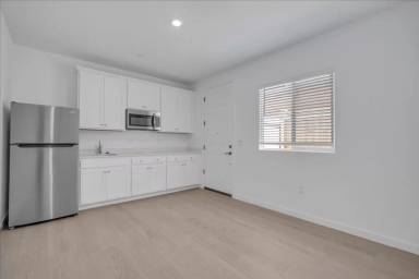 Main picture of 12658 Rosefinch Way