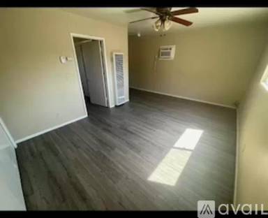 Main picture of 1223 N 11th Ave