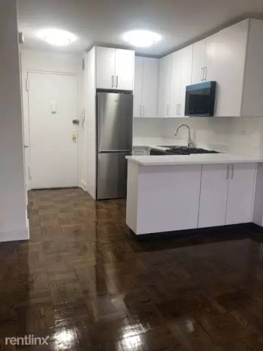 Main picture of 165 E 35th St Apartments