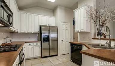 Main picture of 4843 Kingsway Dr