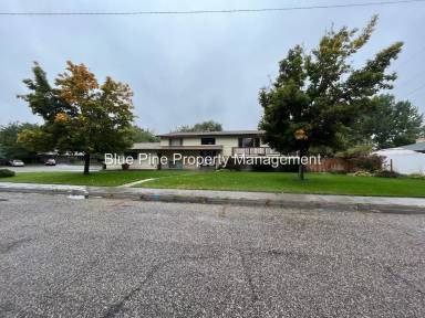 Main picture of 2340 Richards Ave