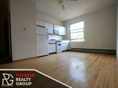 Main picture of 635 W Barry Ave