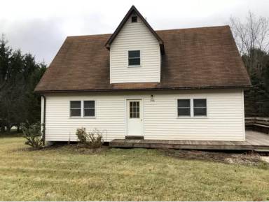 Main picture of 706 Heritage Dr