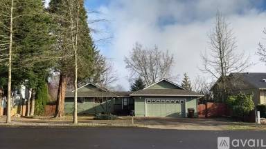 Main picture of 1625 NW 31st Ave
