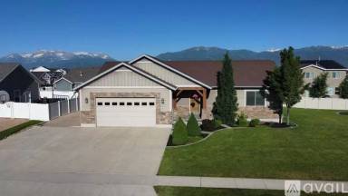 Main picture of 1022 S 1050 E