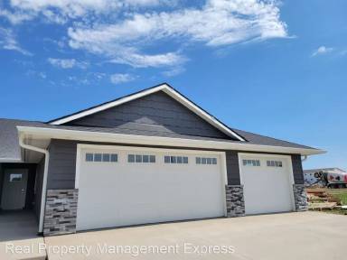 Main picture of 4512 W 34th St N