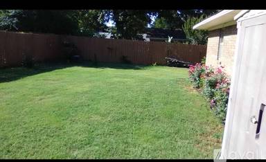 Main picture of 1717 Lacey Dr