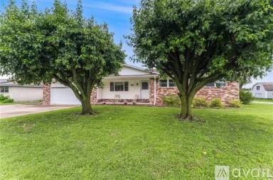Main picture of 2304 S 16th St