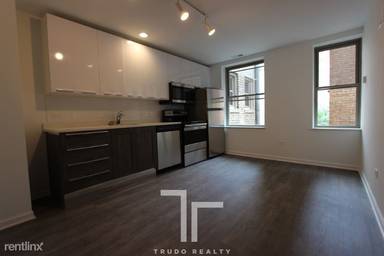 Main picture of 940 Winona