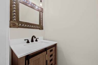 Main picture of 110 Commonwealth Ct N