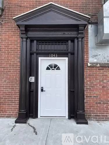 Main picture of 1043 Spring Garden St