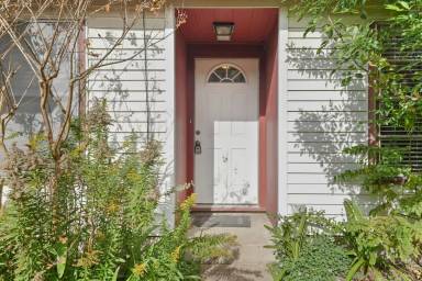 Main picture of 2107 N San Antonio St