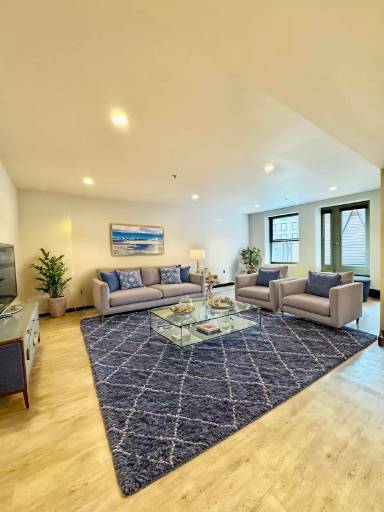 Main picture of 1030 Euclid Ave