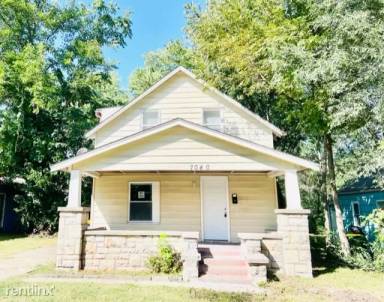 Main picture of 7040 College Ave