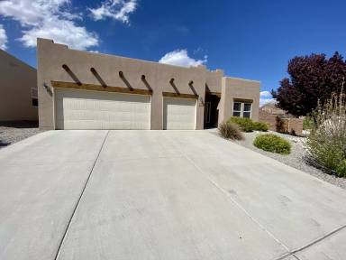 Main picture of 2411 Salinas Ave SE