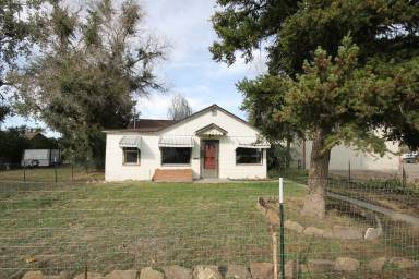 Main picture of 1021 10th Ave N