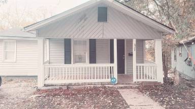 Main picture of 8704 Roberts St