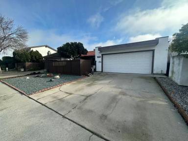 Main picture of 304 De Vega Ct