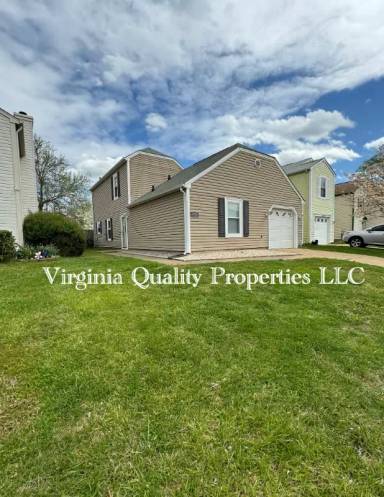 Main picture of 5524 Glenville Cir
