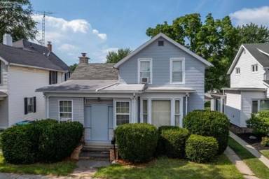 Main picture of 914 Croghan St