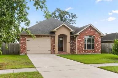 Main picture of 2432 Roosevelt Blvd