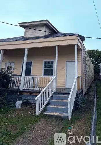 Main picture of 2912 Baudin St