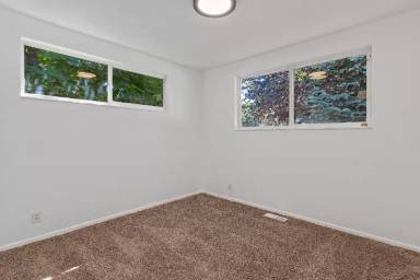 Main picture of 7 E Diamond St
