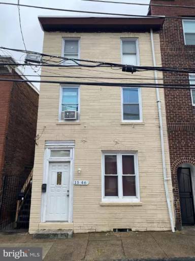 Main picture of 1540 Church St