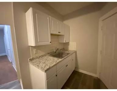Main picture of 98 Woodledge St