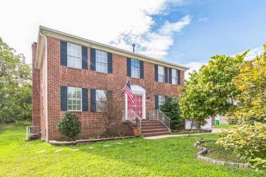 Main picture of 5006 Leah Ct