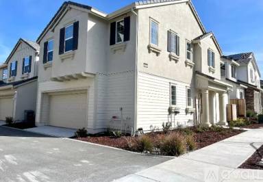 Main picture of 2272 Kaitlyn Pl