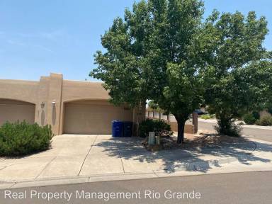 Main picture of 3715 Ridge Pointe Loop NE