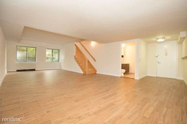 Main picture of 100 Jane St Apartments