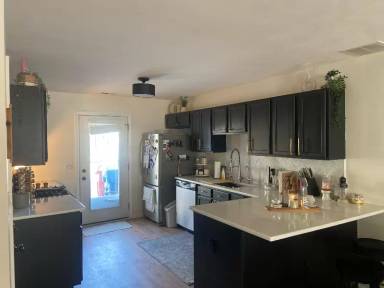 Main picture of 10322 Paramount Way