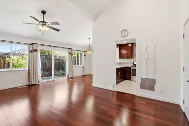 Main picture of 1348 Merrivale West Sq