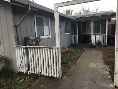 Main picture of 63 3 Ave