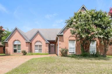 Main picture of 9224 Chimneyrock Blvd