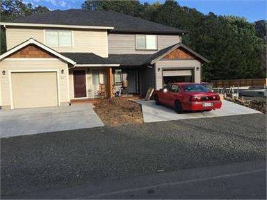 Main picture of 215 NE Cherry Hill Rd