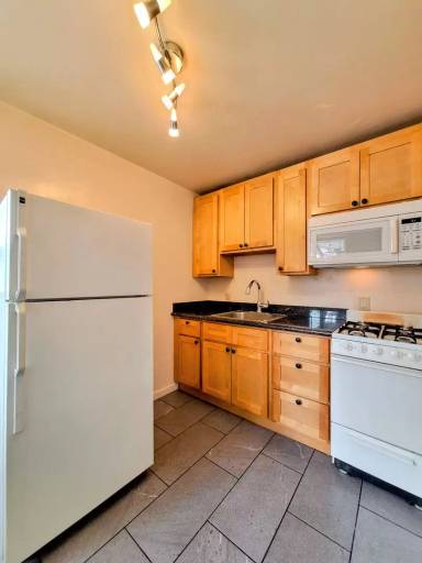 Main picture of 565 S 11th St