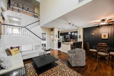 Main picture of 5975 Sunlight Garden Way