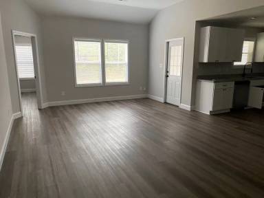 Main picture of 108 Northsky Dr