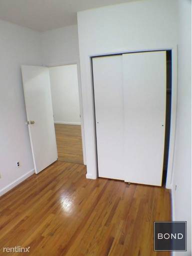 Main picture of 407 E 90th St