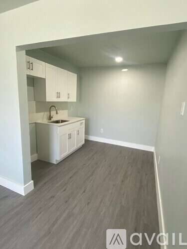 Main picture of 805 NW 7th Ave